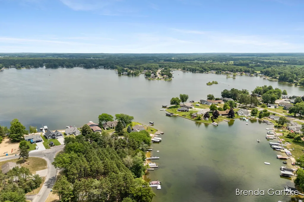 8836 W Suwanee Trail Winfield Township MI 49329
