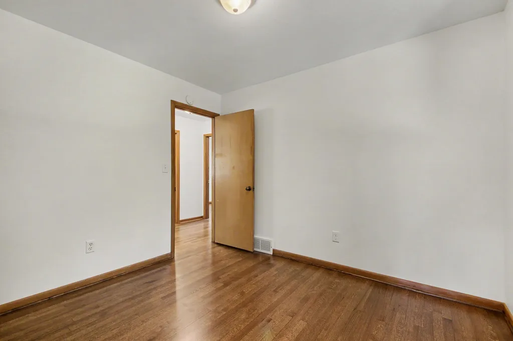 1932 Ridgemoor Drive SE Grand Rapids City MI 49506