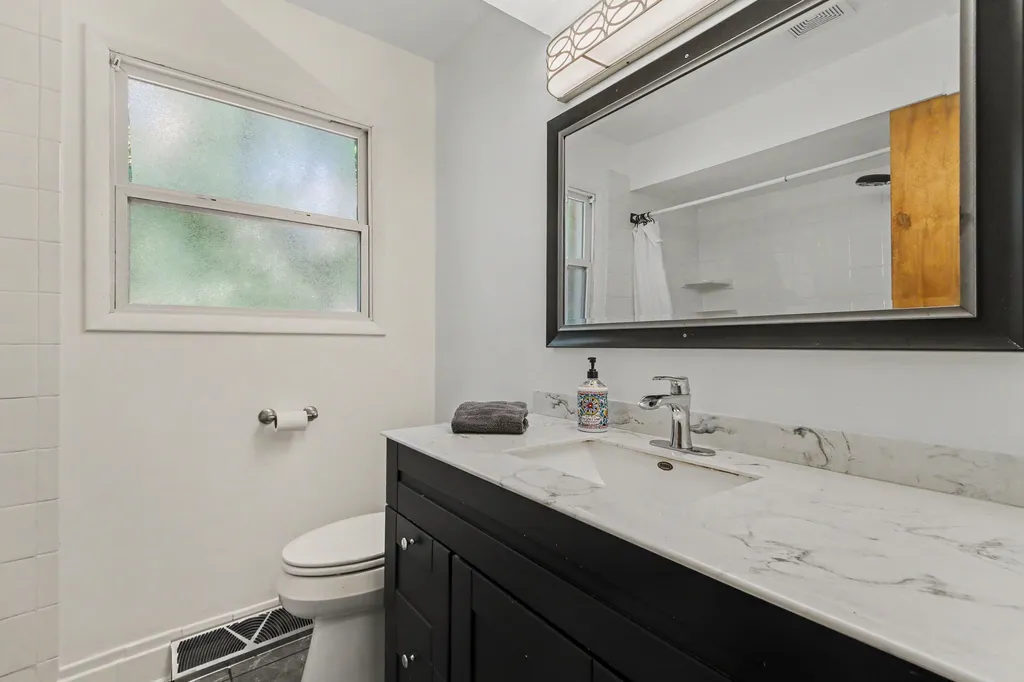 1932 Ridgemoor Drive SE Grand Rapids City MI 49506