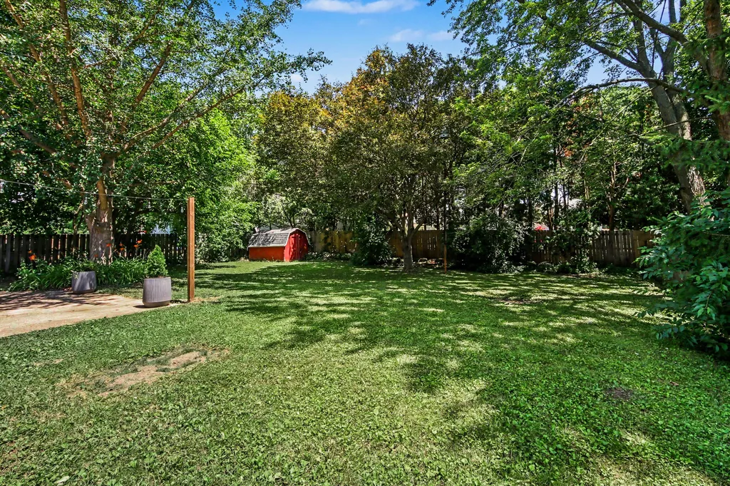 1932 Ridgemoor Drive SE Grand Rapids City MI 49506