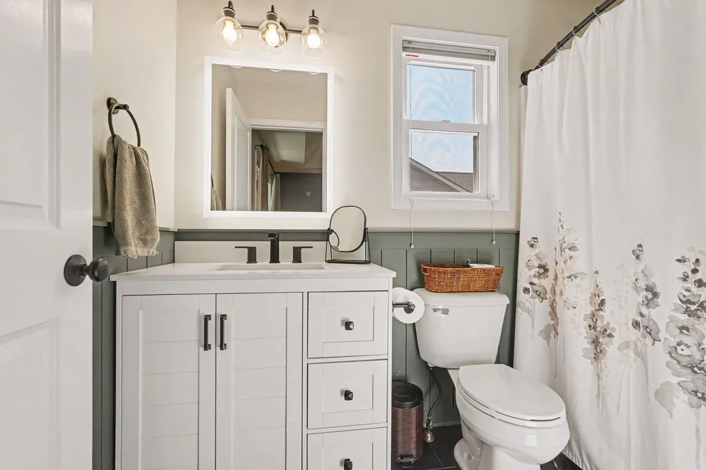 944 Oak Brook Court Middleville Village MI 49333
