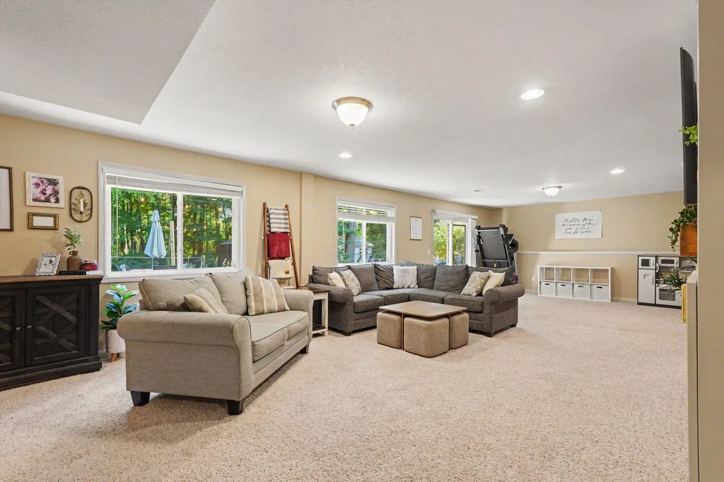 944 Oak Brook Court Middleville Village MI 49333