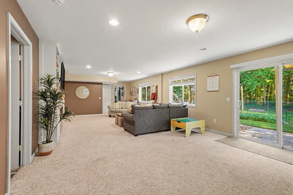 944 Oak Brook Court Middleville Village MI 49333
