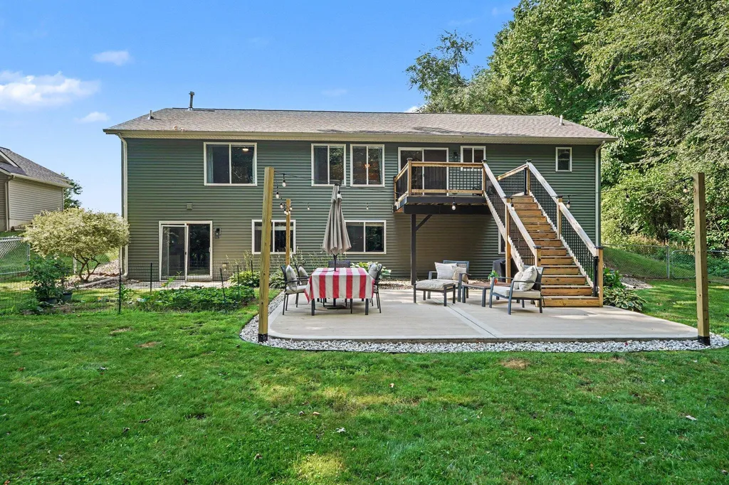 944 Oak Brook Court Middleville Village MI 49333