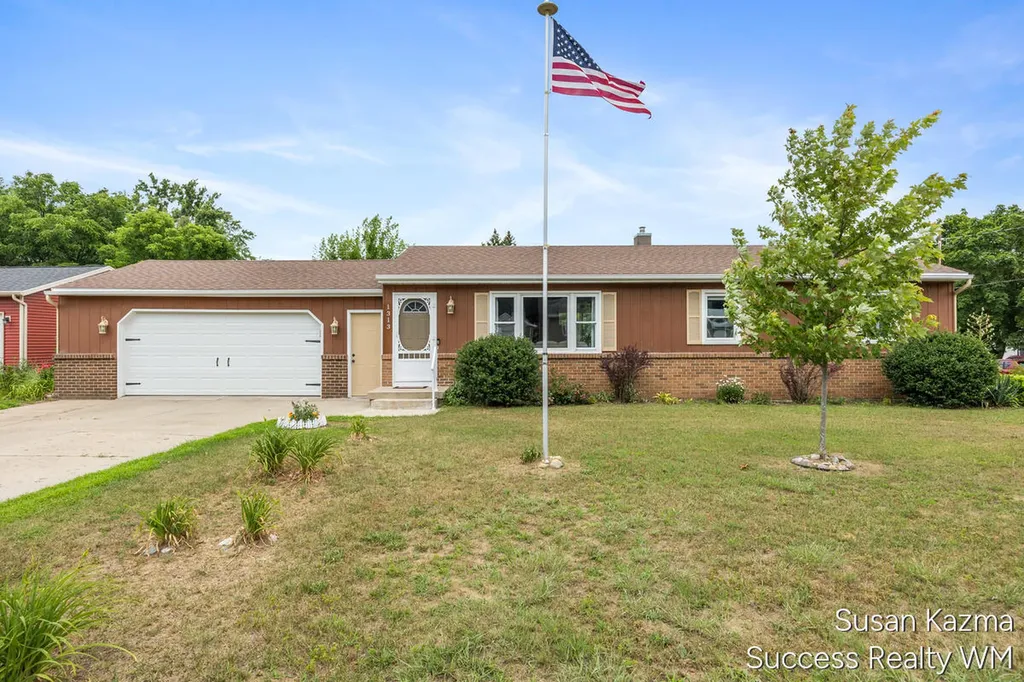 1313 Brookridge Street SE Kentwood City MI 49508
