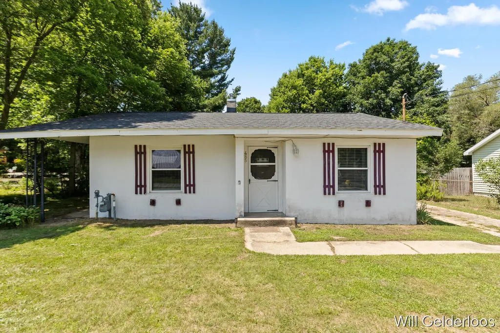 485 Park Street Wayland City MI 49348