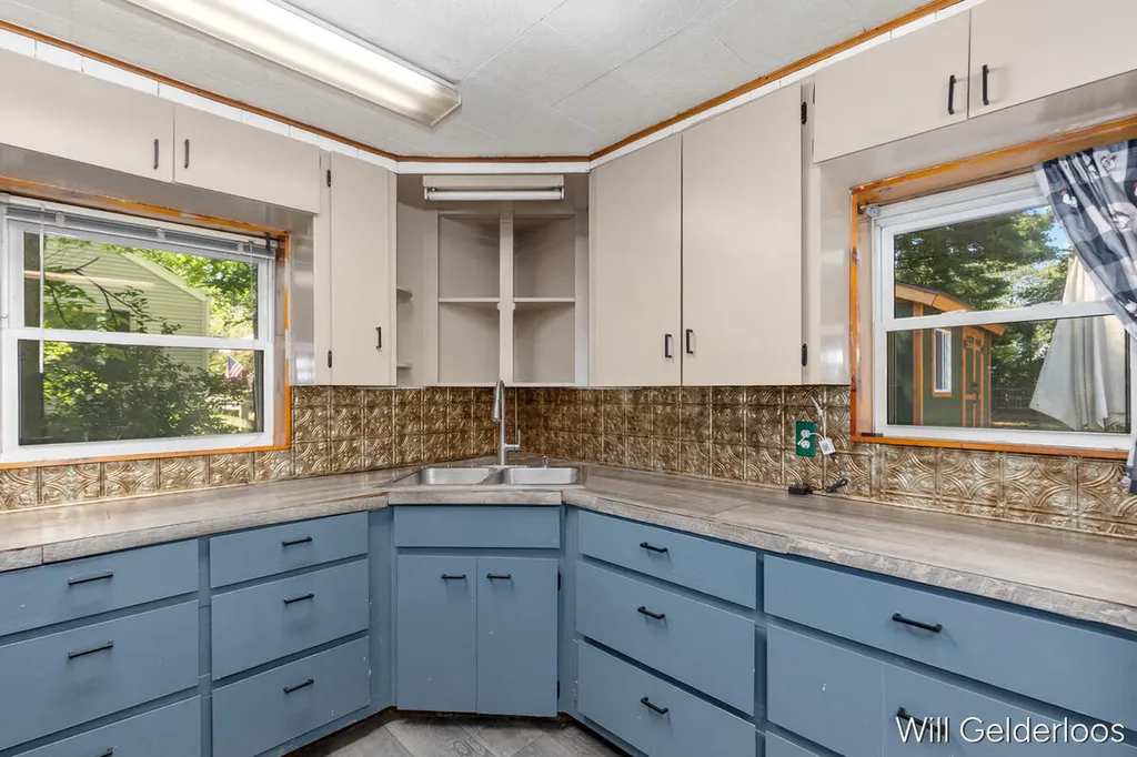 485 Park Street Wayland City MI 49348