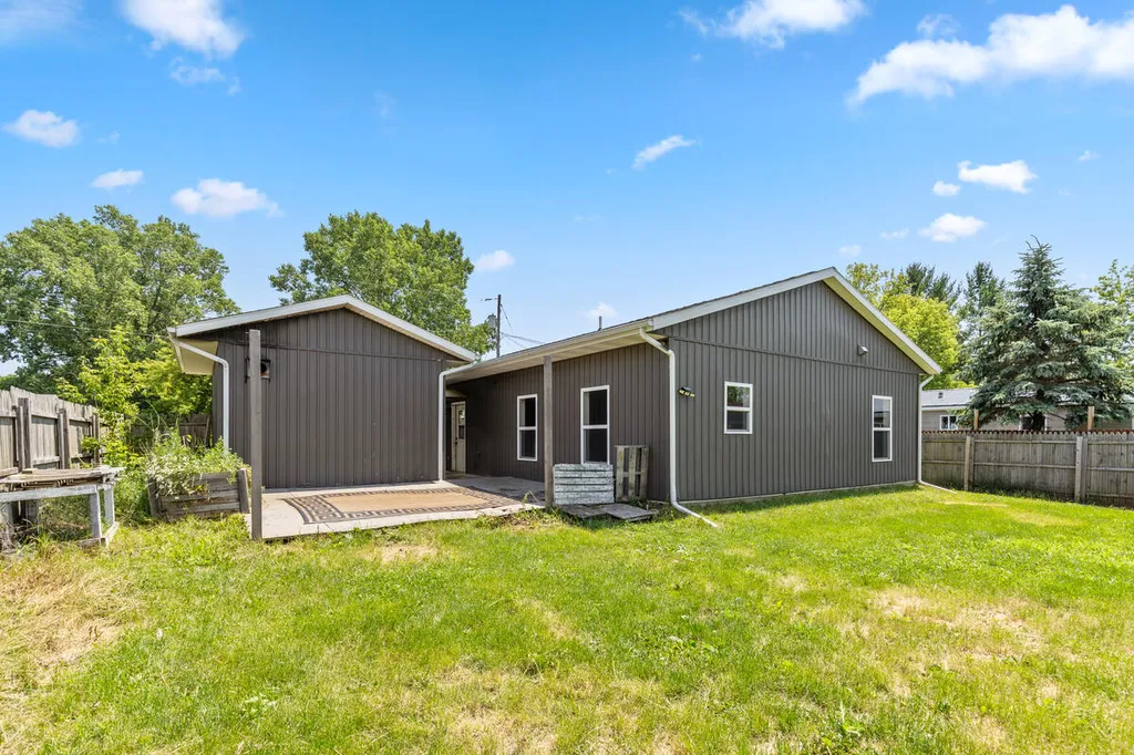 335 N 2nd Street Stanton City MI 48888