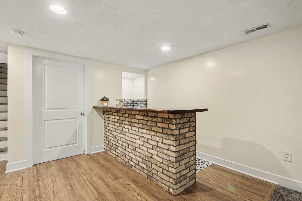 1845 Burton Street SE Grand Rapids City MI 49506