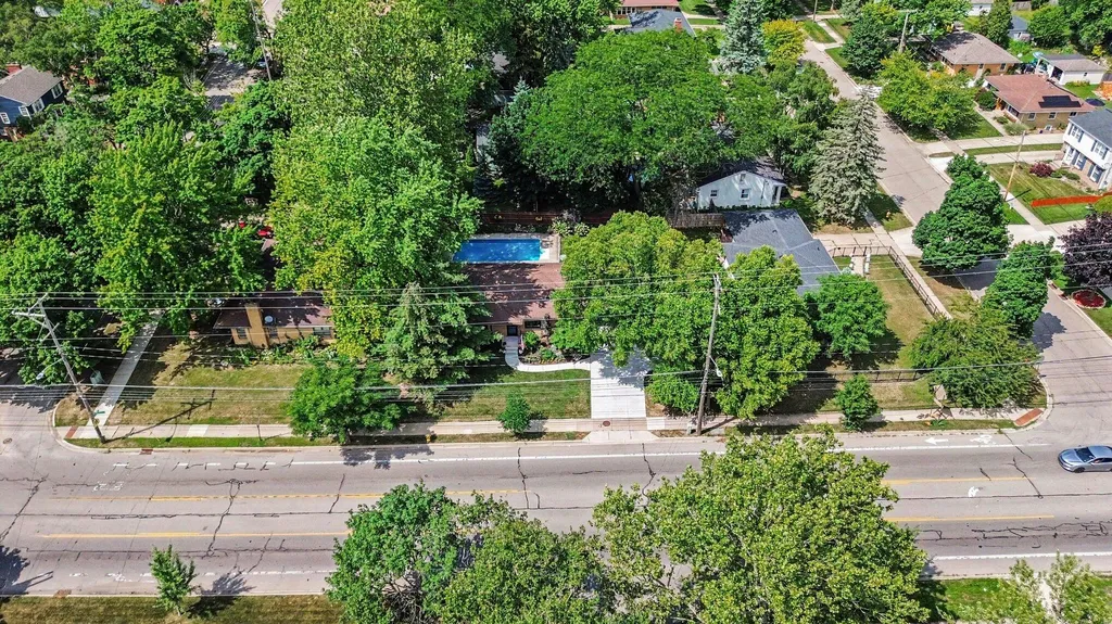 1845 Burton Street SE Grand Rapids City MI 49506