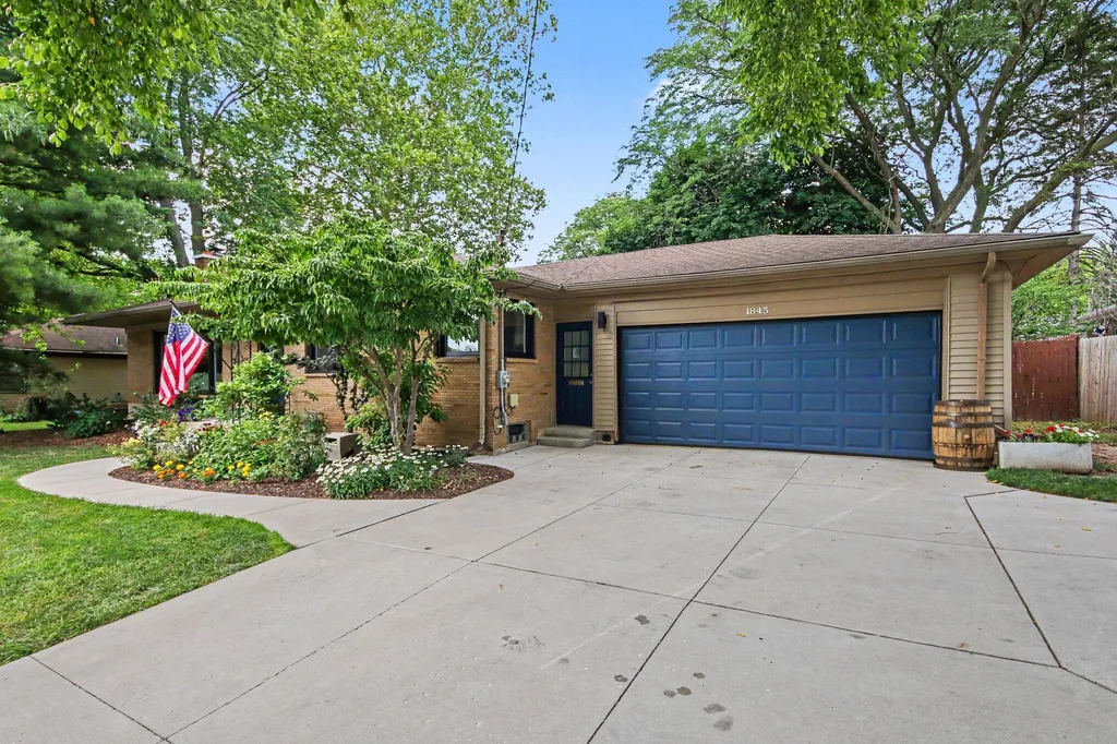 1845 Burton Street SE Grand Rapids City MI 49506