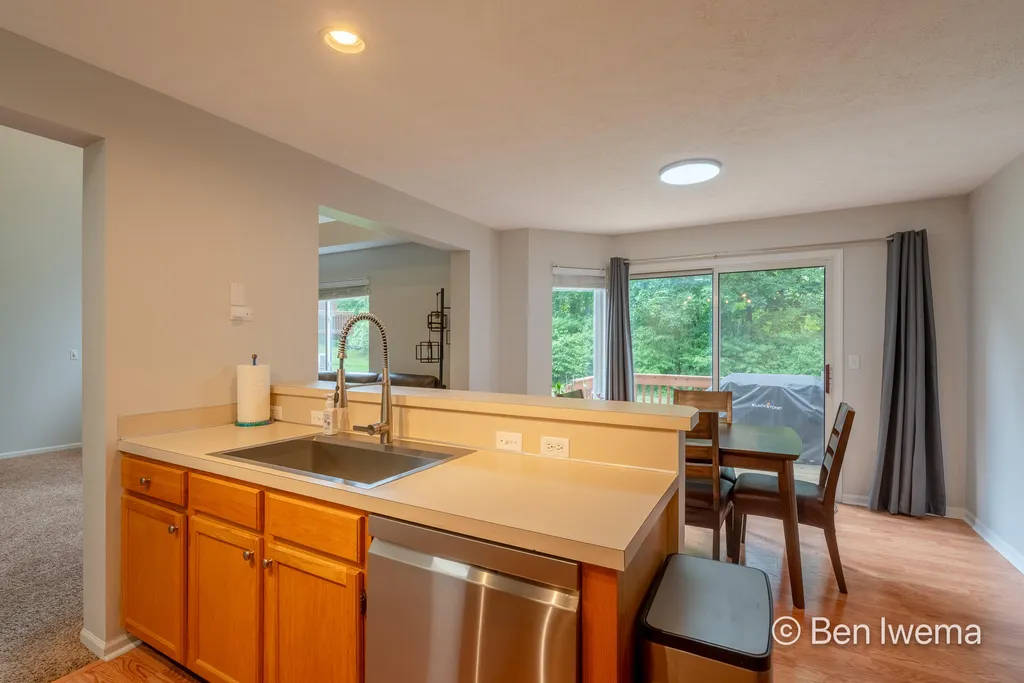 3916 Old Elm Drive SE Kentwood City MI 49512