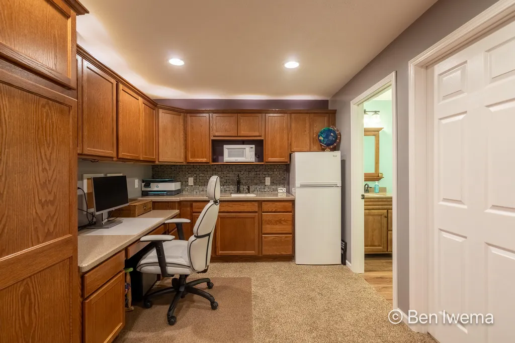 3916 Old Elm Drive SE Kentwood City MI 49512