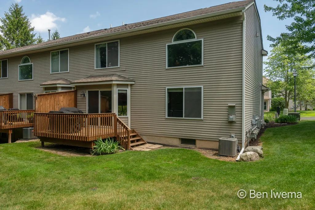 3916 Old Elm Drive SE Kentwood City MI 49512