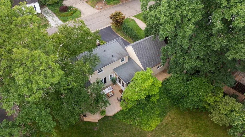 1901 Greenlawn Avenue Kalamazoo City MI 49006