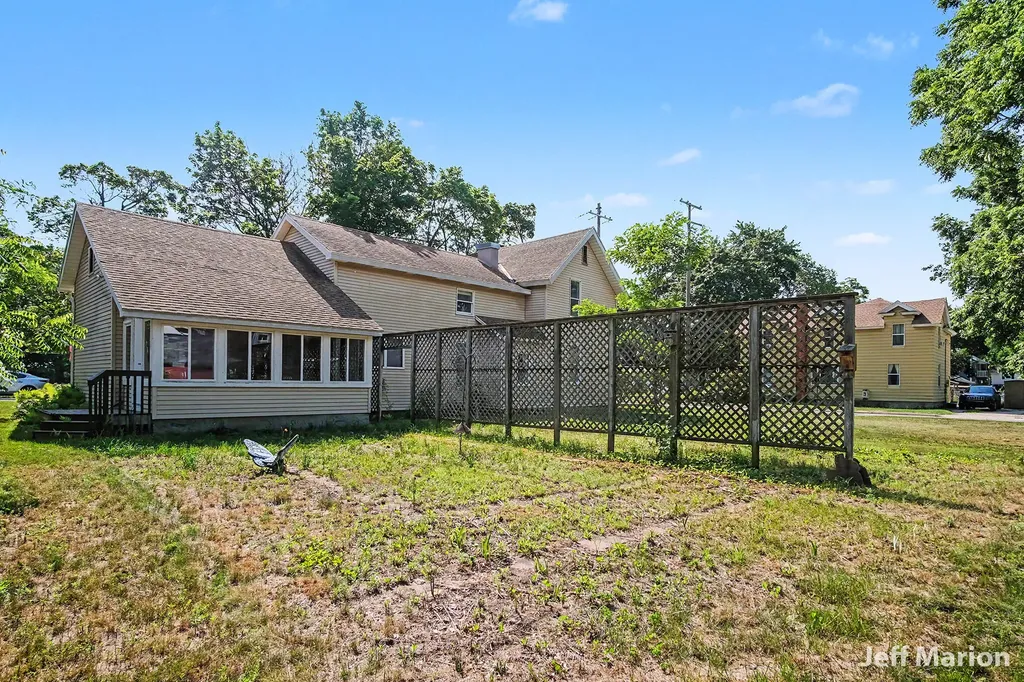 301 N Clay Street Greenville City MI 48838