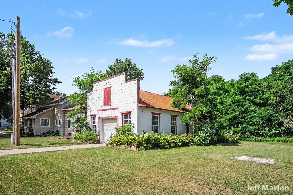 301 N Clay Street Greenville City MI 48838