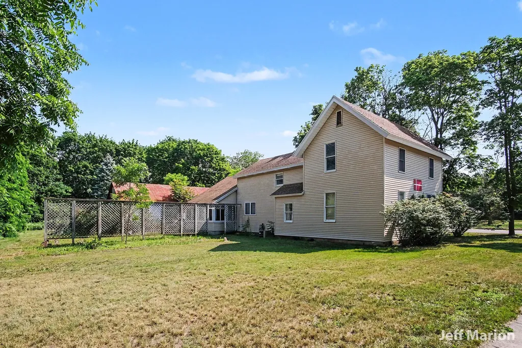 301 N Clay Street Greenville City MI 48838