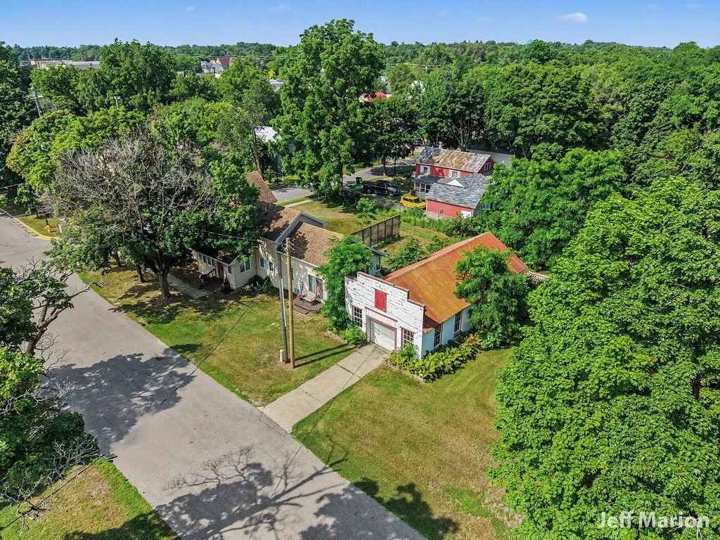 301 N Clay Street Greenville City MI 48838