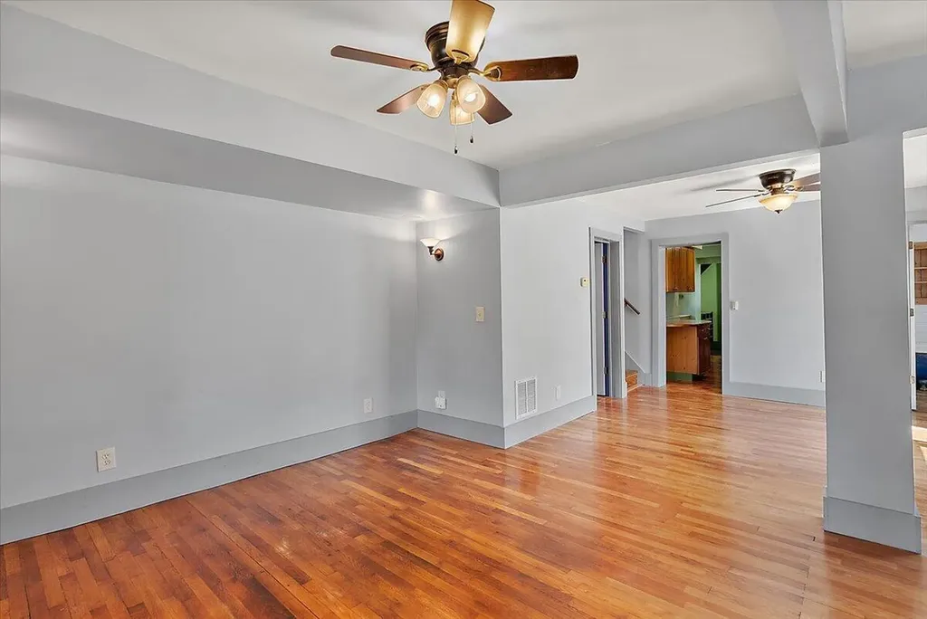 903 Cogswell Street NW Walker City MI 49544