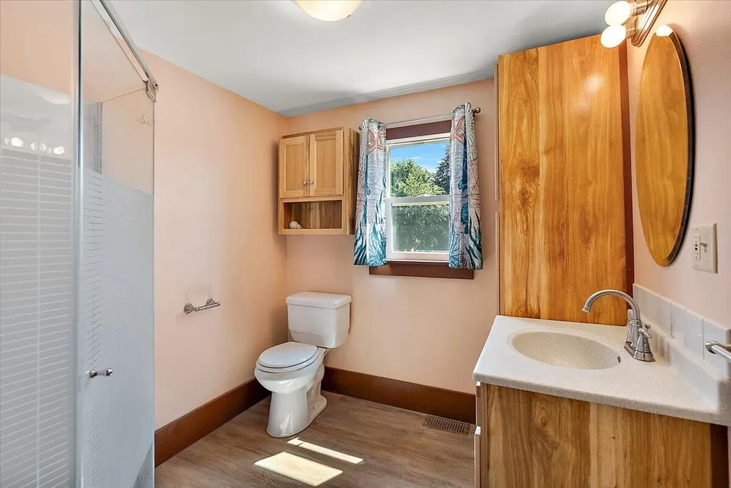 903 Cogswell Street NW Walker City MI 49544