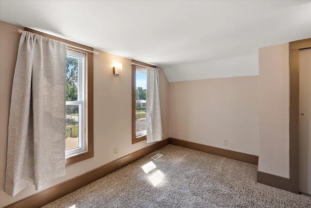 903 Cogswell Street NW Walker City MI 49544