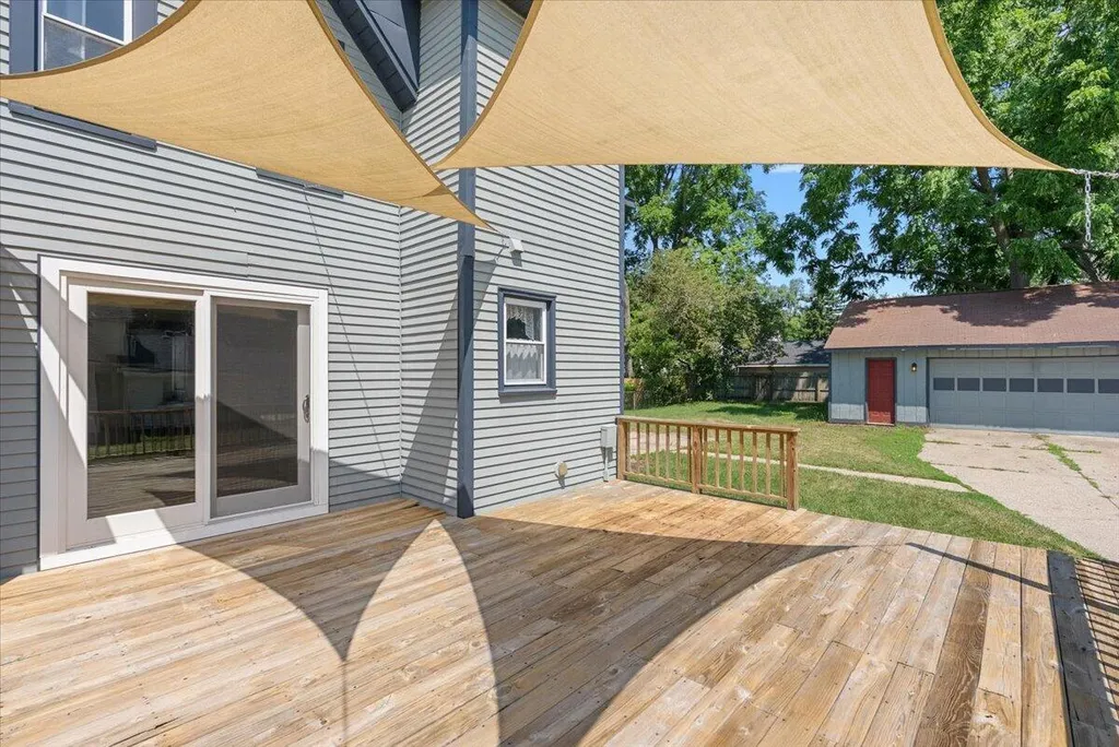 903 Cogswell Street NW Walker City MI 49544