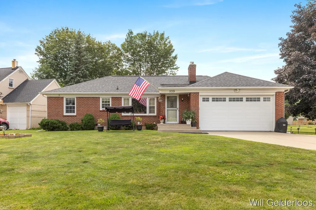 559 Shawmut Boulevard NW Grand Rapids City MI 49504