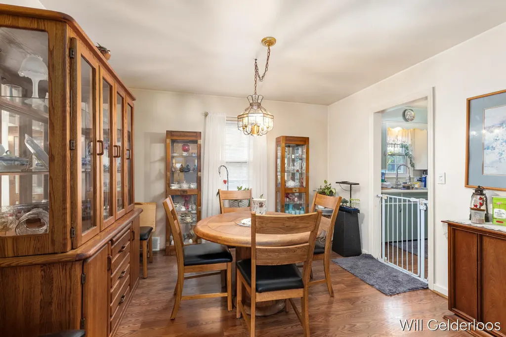 559 Shawmut Boulevard NW Grand Rapids City MI 49504