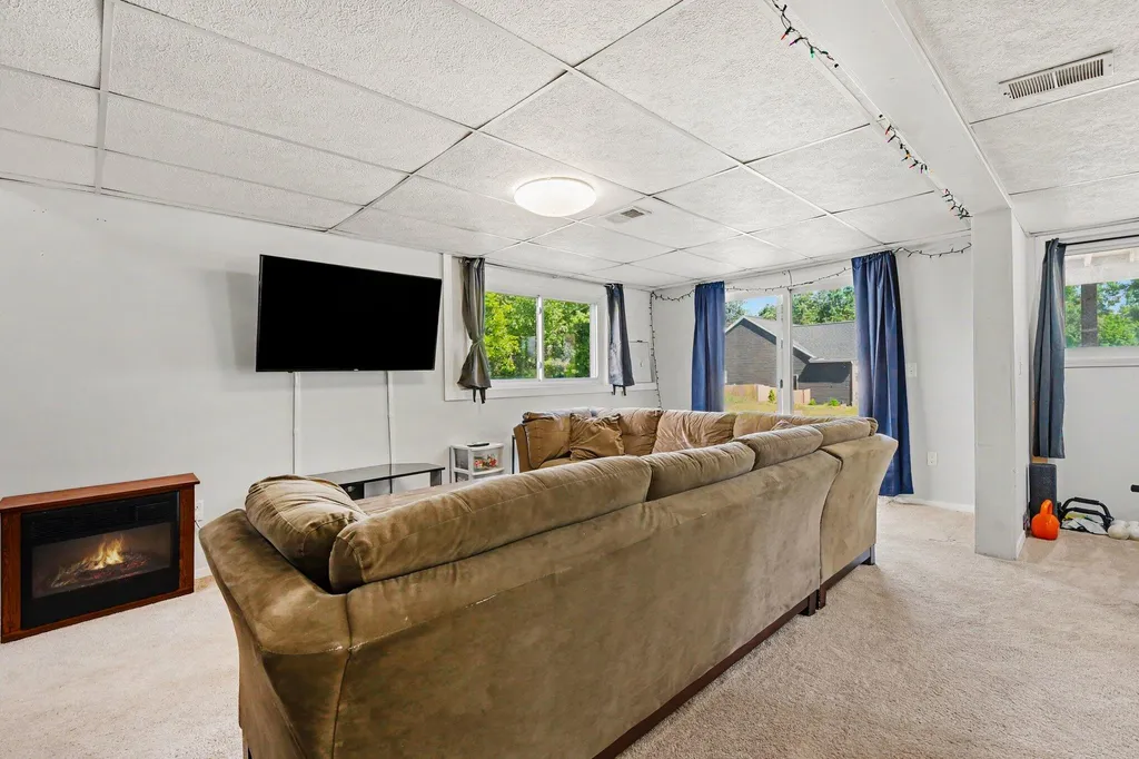 132 Foxtail Drive Ionia City MI 48846