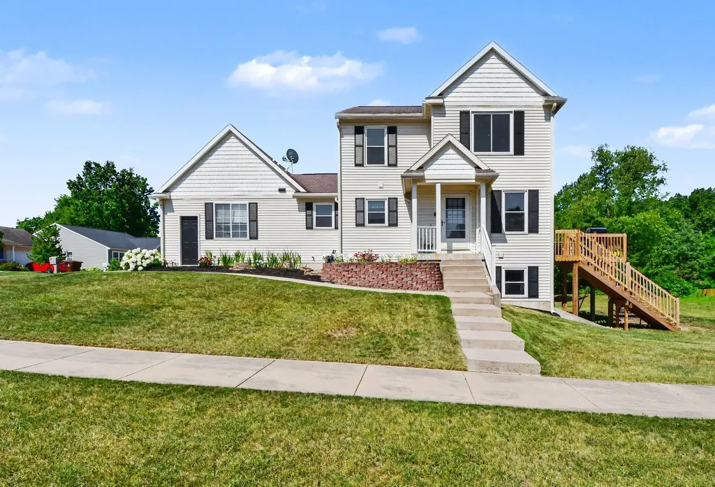 132 Foxtail Drive Ionia City MI 48846
