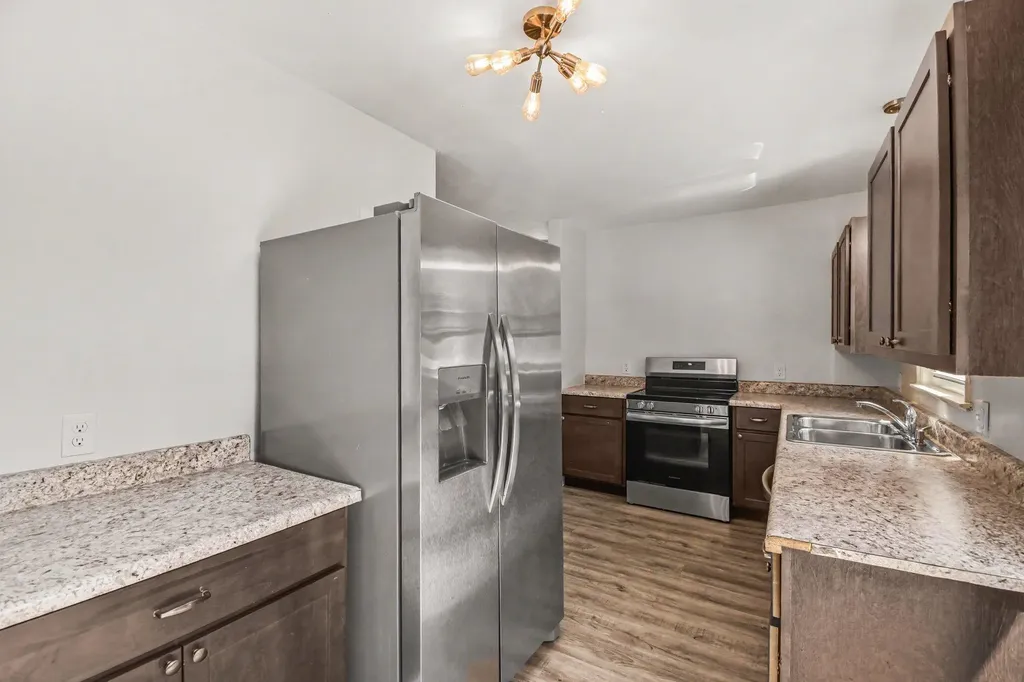 5134 Heyboer Avenue SE Kentwood City MI 49548