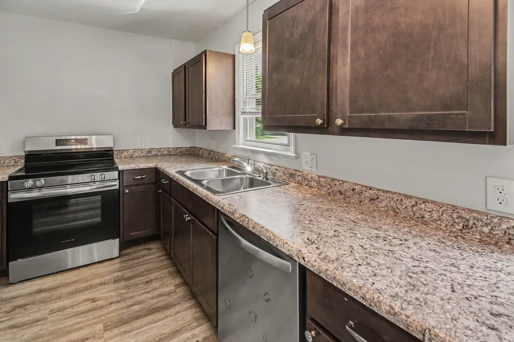 5134 Heyboer Avenue SE Kentwood City MI 49548