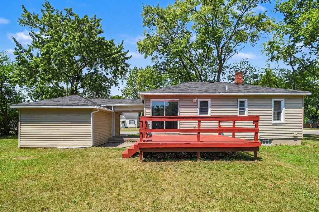 5134 Heyboer Avenue SE Kentwood City MI 49548