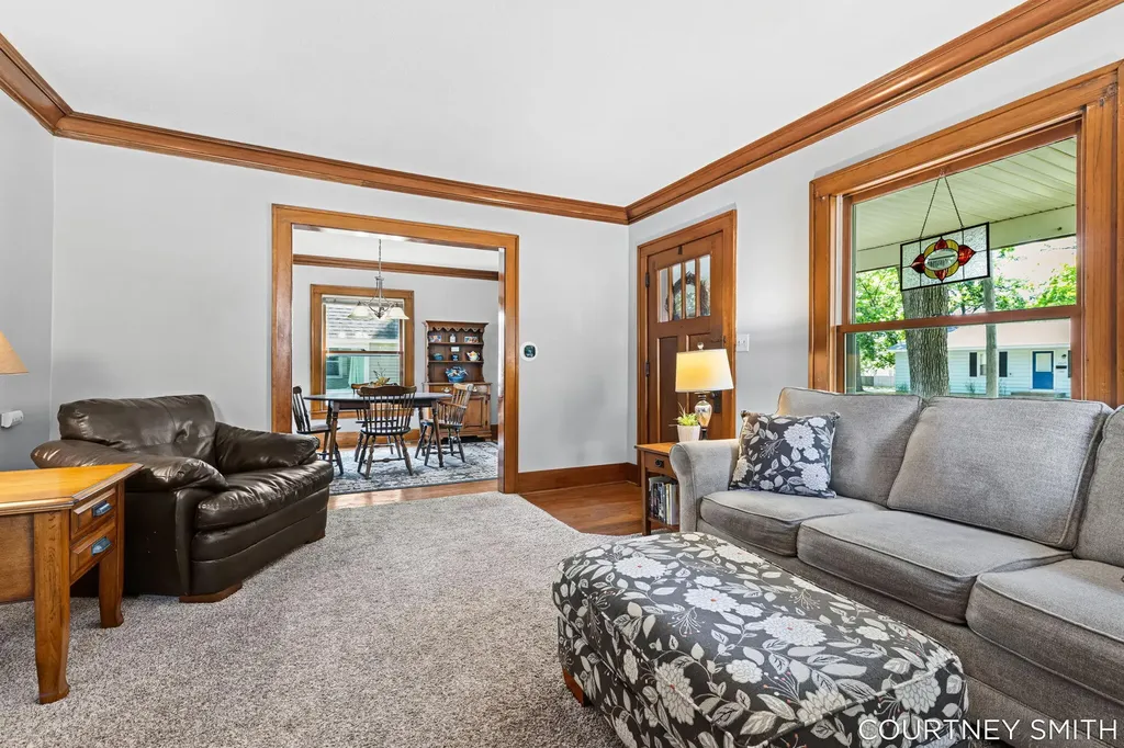 2626 Forest Grove Avenue SW Wyoming City MI 49519