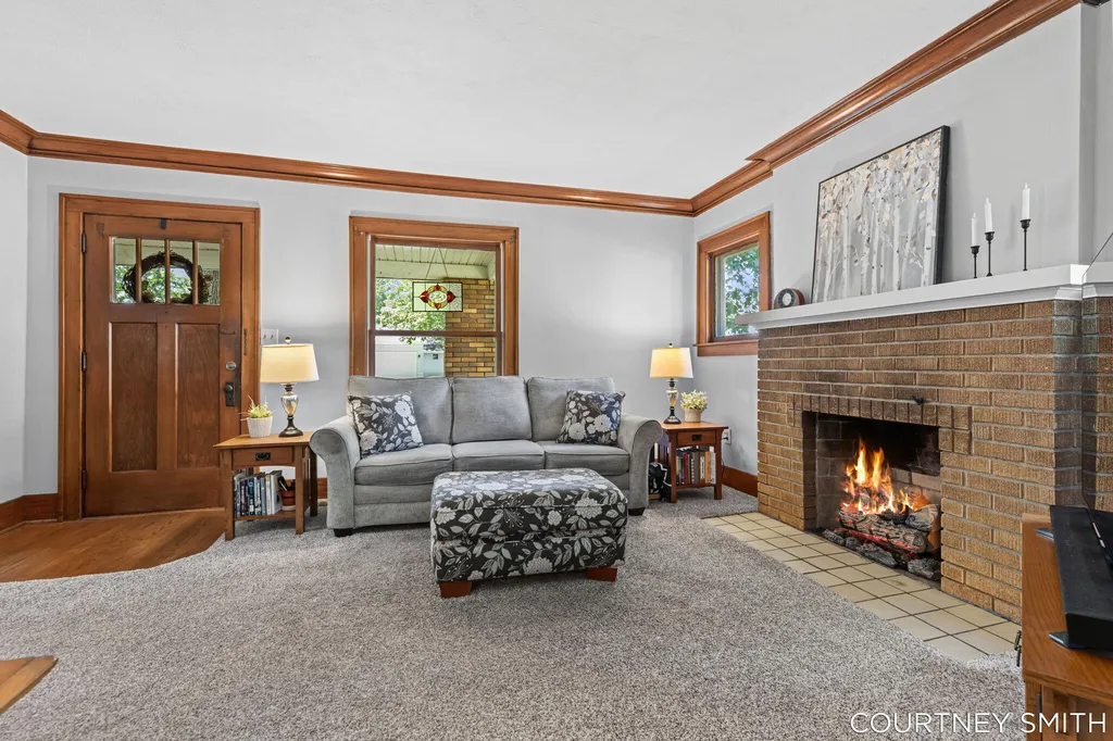 2626 Forest Grove Avenue SW Wyoming City MI 49519