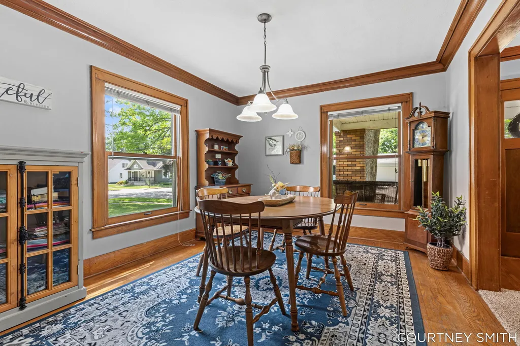 2626 Forest Grove Avenue SW Wyoming City MI 49519
