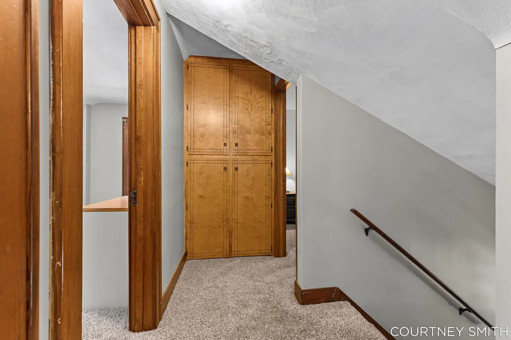 2626 Forest Grove Avenue SW Wyoming City MI 49519
