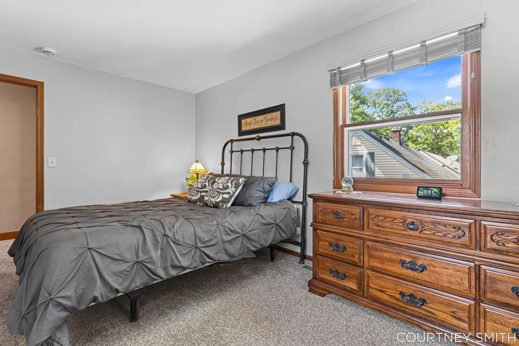 2626 Forest Grove Avenue SW Wyoming City MI 49519
