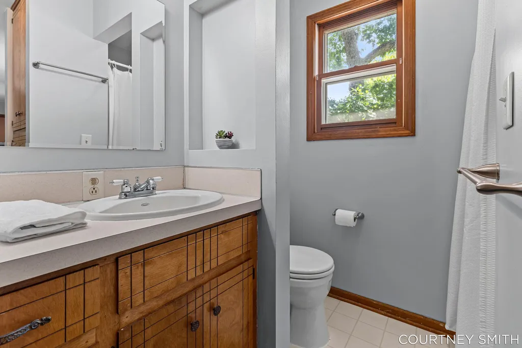 2626 Forest Grove Avenue SW Wyoming City MI 49519