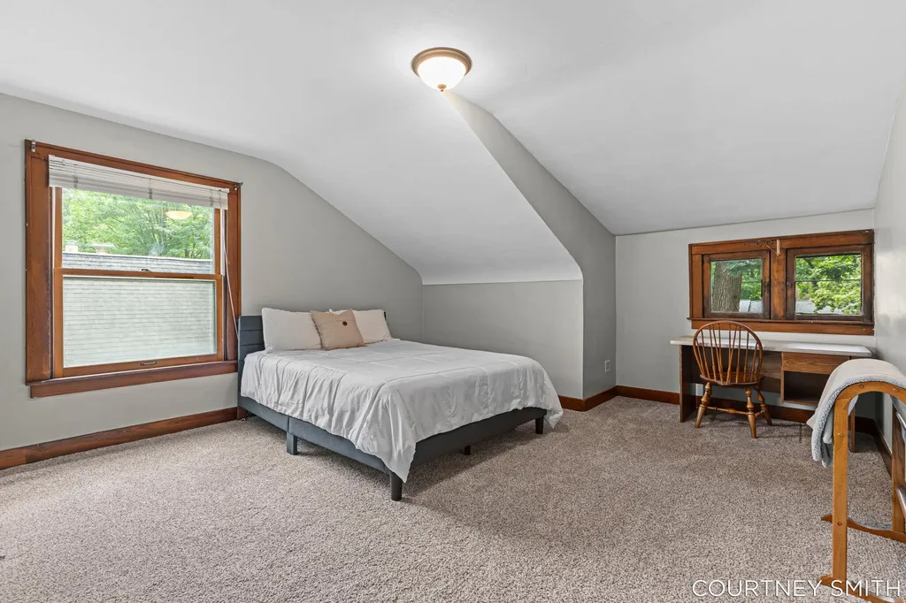 2626 Forest Grove Avenue SW Wyoming City MI 49519