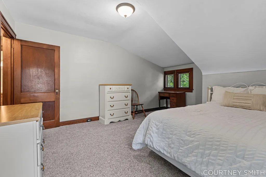 2626 Forest Grove Avenue SW Wyoming City MI 49519
