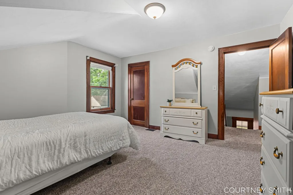 2626 Forest Grove Avenue SW Wyoming City MI 49519