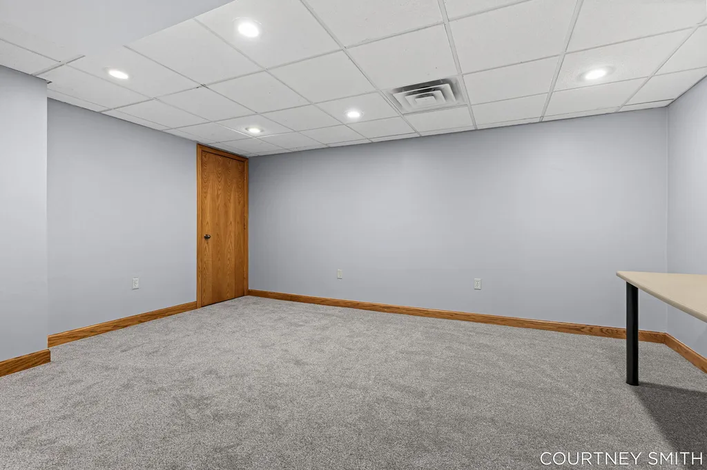 2626 Forest Grove Avenue SW Wyoming City MI 49519