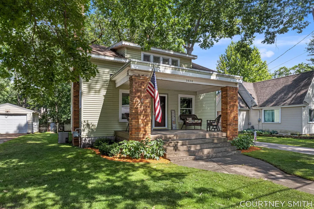 2626 Forest Grove Avenue SW Wyoming City MI 49519