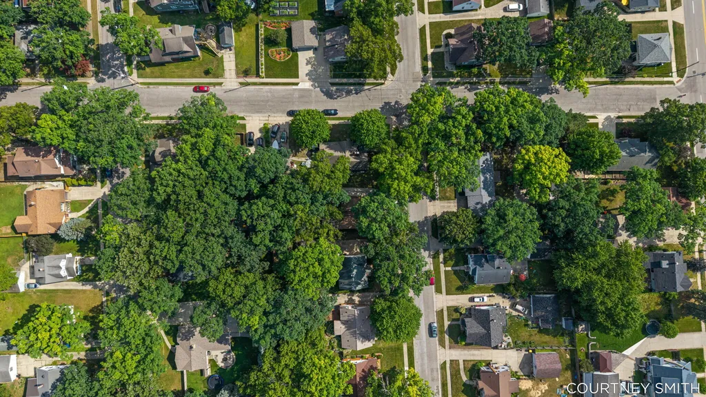 2626 Forest Grove Avenue SW Wyoming City MI 49519