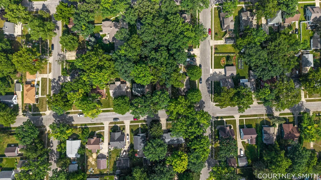 2626 Forest Grove Avenue SW Wyoming City MI 49519