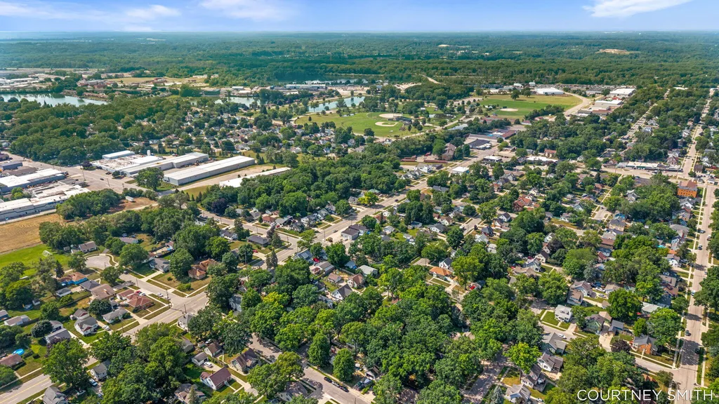 2626 Forest Grove Avenue SW Wyoming City MI 49519