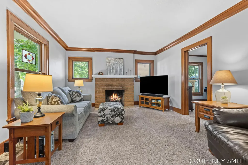 2626 Forest Grove Avenue SW Wyoming City MI 49519