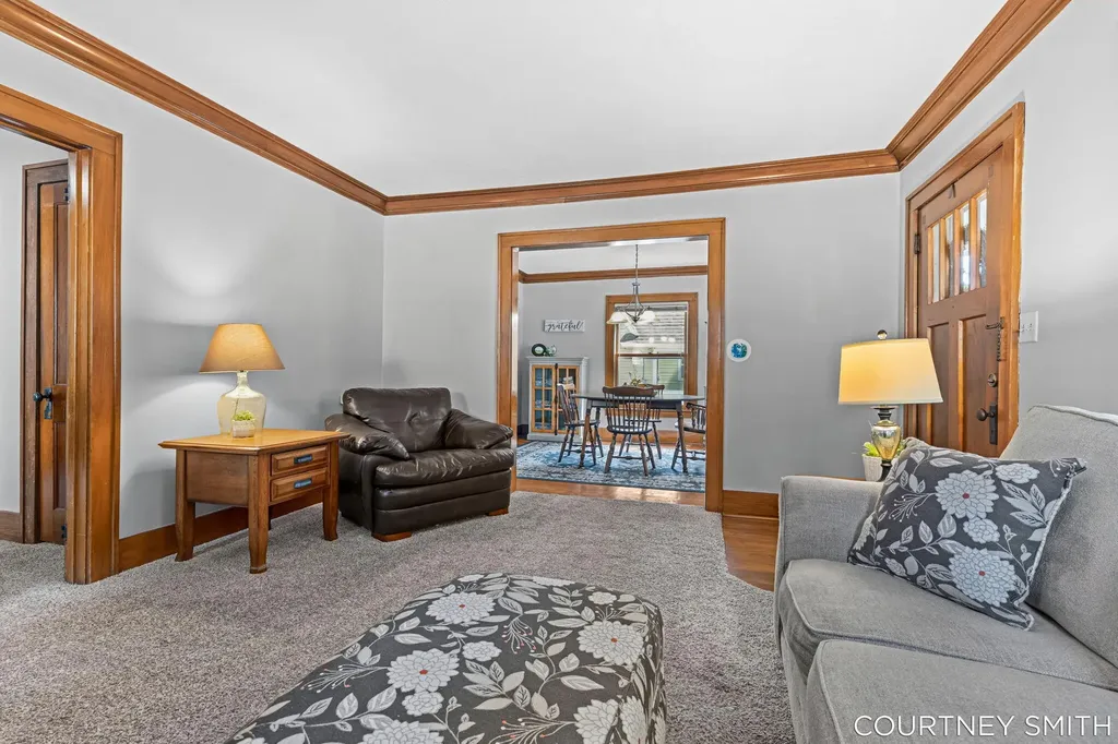 2626 Forest Grove Avenue SW Wyoming City MI 49519